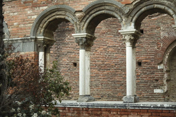 romanesque