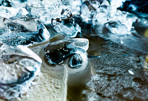 蓝色冰面纹理背景图