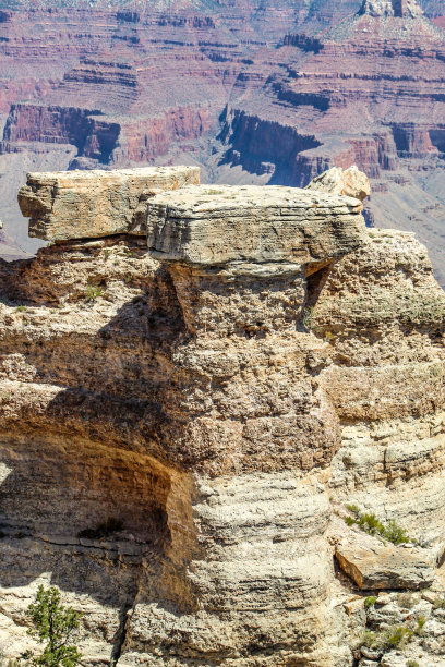 峡谷风光峭壁绿植蓝天