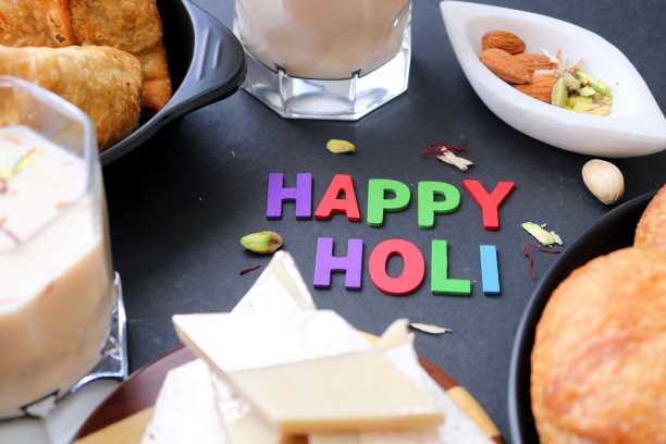 holi