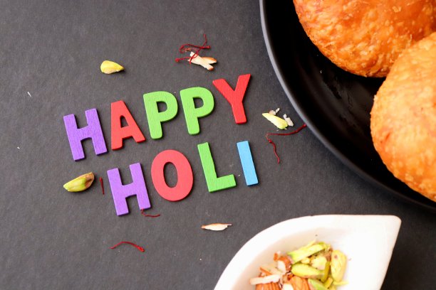 holi