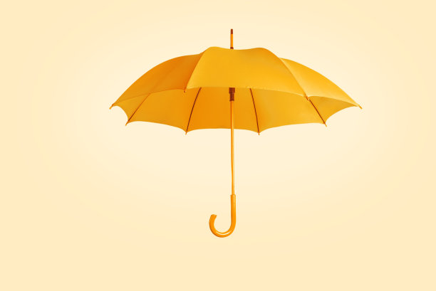 悬挂在空中的雨伞