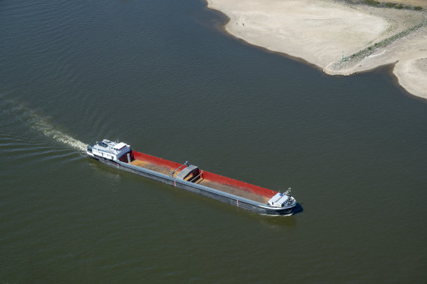 barge