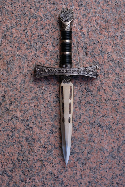 dagger