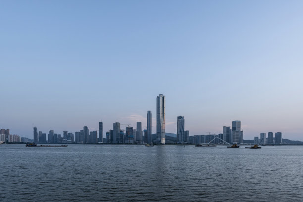 澳门城市建筑天际线和滨海夜景