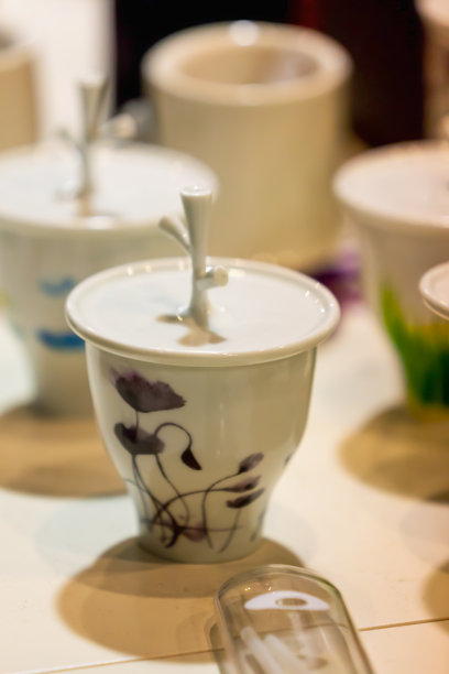 优雅精致餐具餐盘