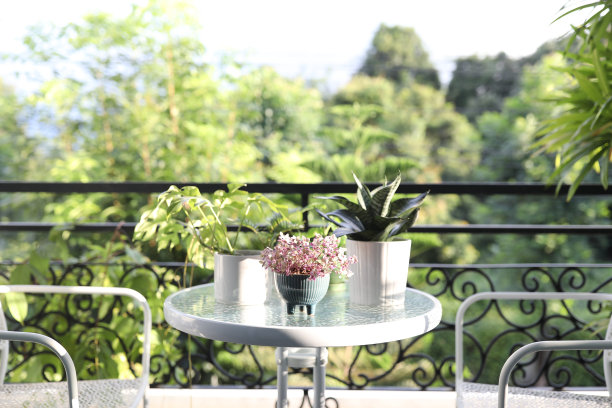 balcony
