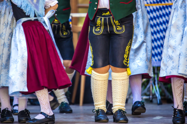 costume