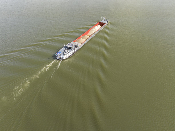 barge