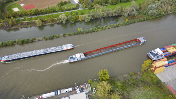 barge