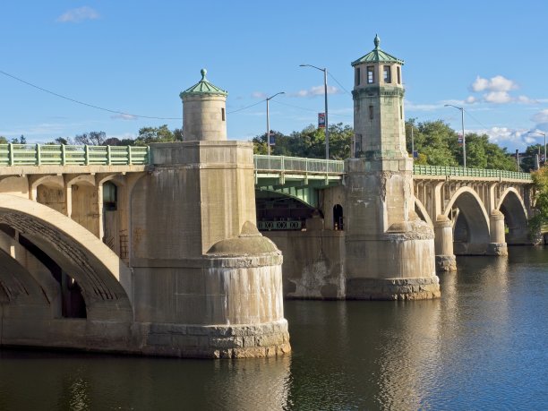 1925