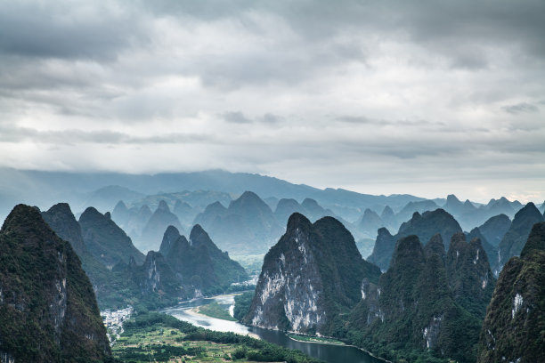 桂林暴风雨