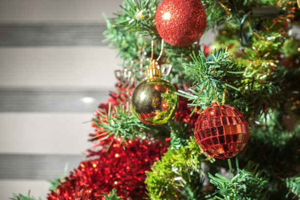 复古装饰品,红色和金色颜色