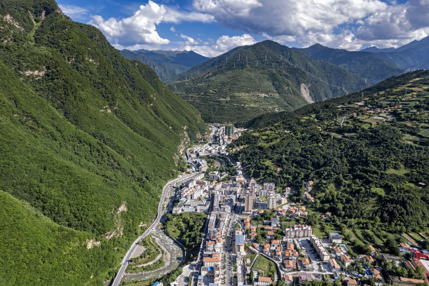 阿坝县城