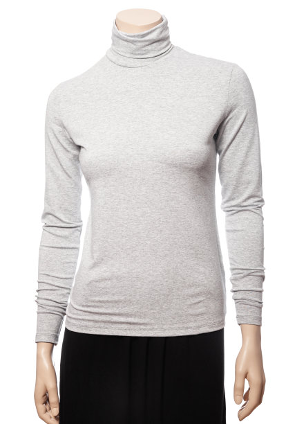 灰色高领毛衣