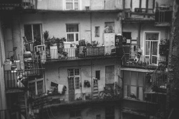 decrepit