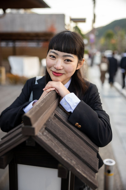 仅日本人