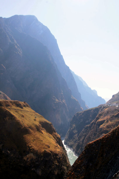 虎跳峡风光壁纸