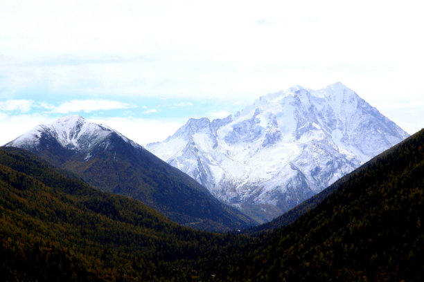 甘孜州地标建筑