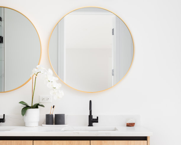 mirror