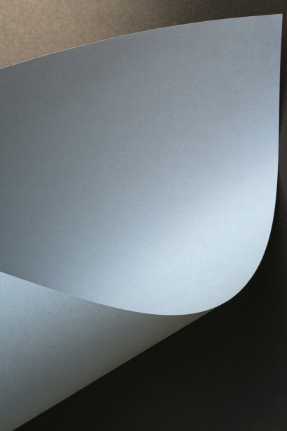 灰色几何图形封面