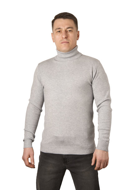 灰色高领毛衣