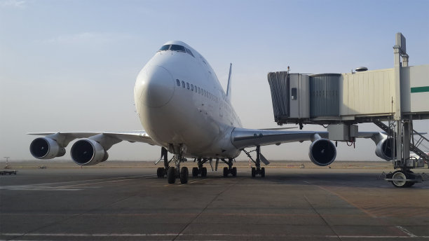 747