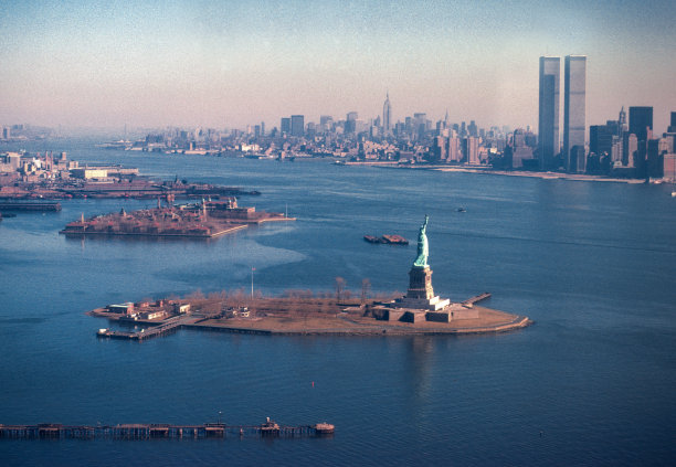 1976