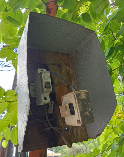 废旧电表箱