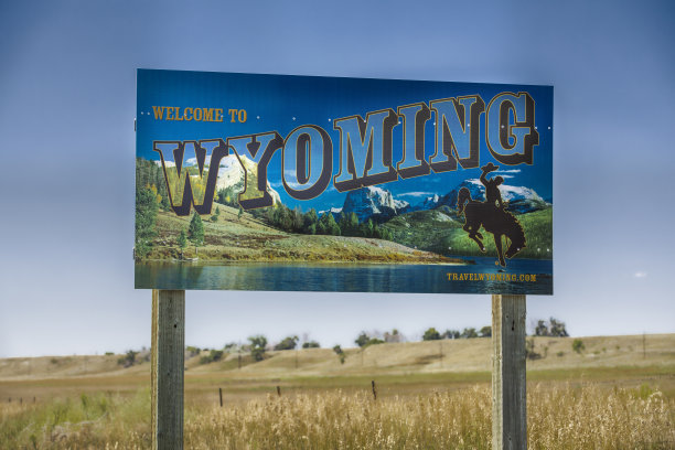 wy