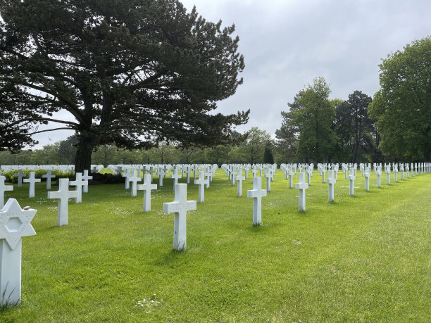 1944