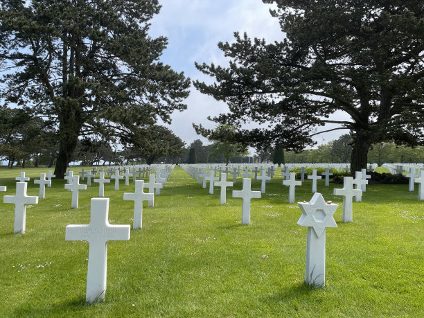 1944
