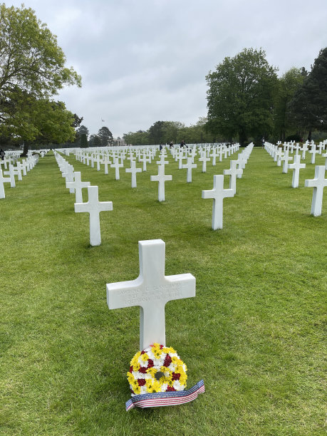 1944