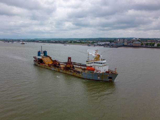 barge