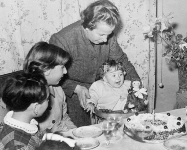 1949