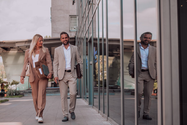 励志诚信创新高效专业