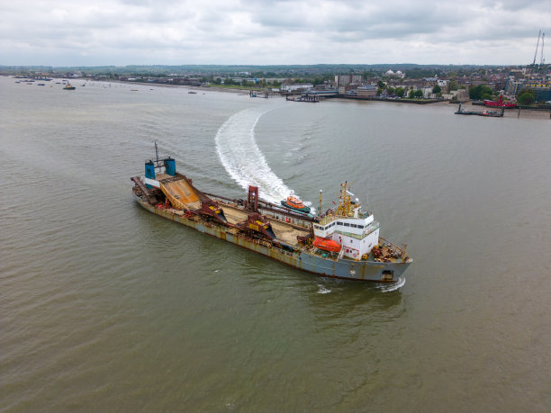 barge
