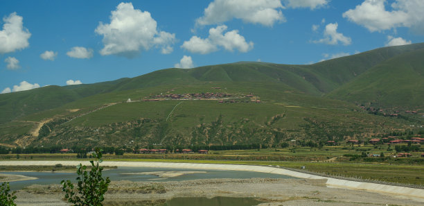 甘孜州地标建筑