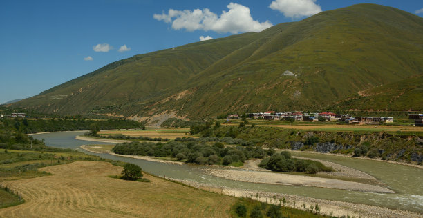 甘孜州地标建筑