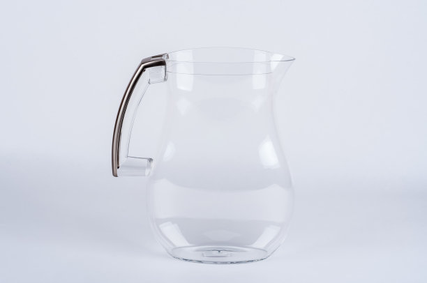 塑料饮水杯