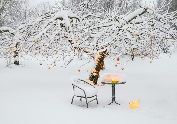 artificial