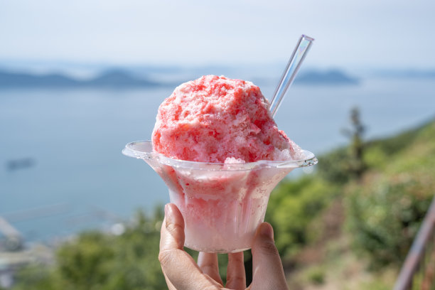 草莓酱刨冰