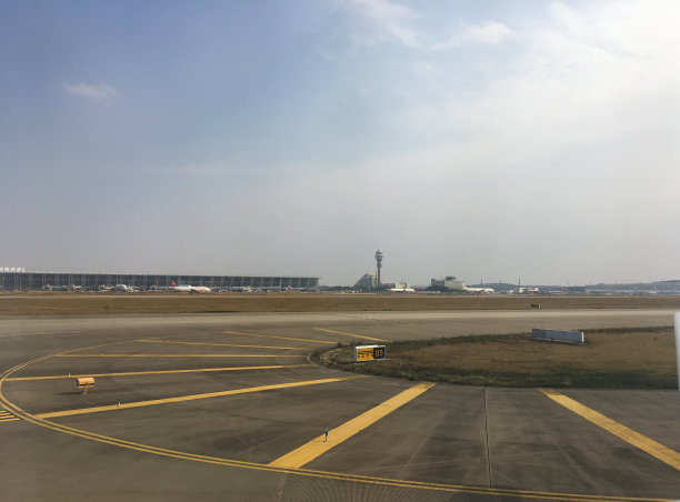 上海浦东机场的飞机