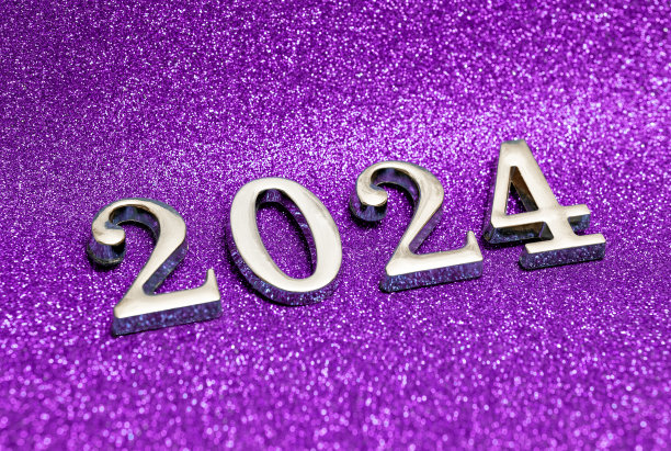 紫色新年背景板设计