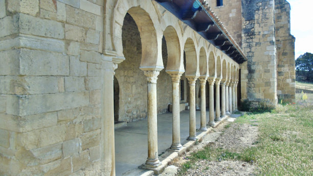 romanesque