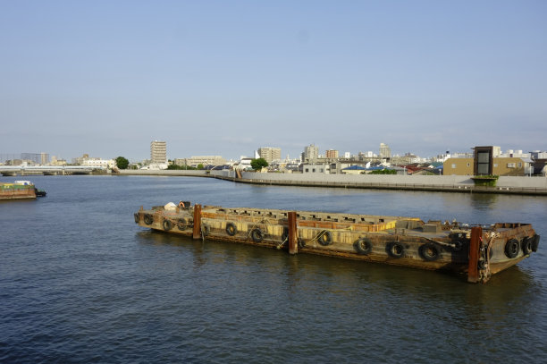 barge