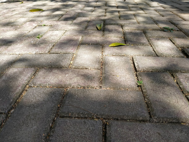 公园人行道地砖材质