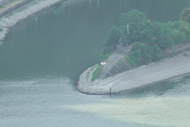 美丽的乡村河道风景