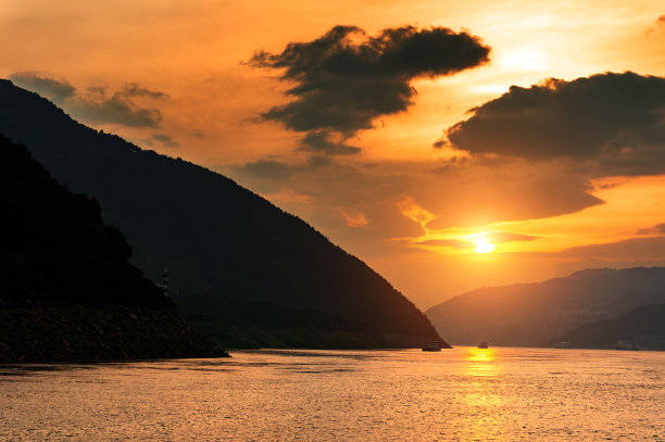 长江三峡夕照