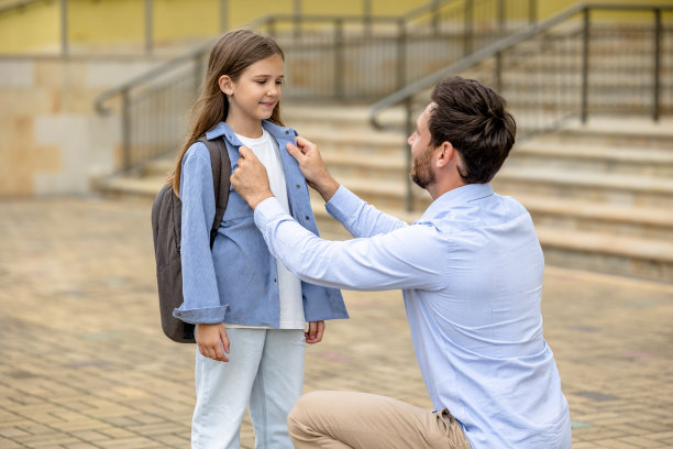 楼梯家长孩子学校